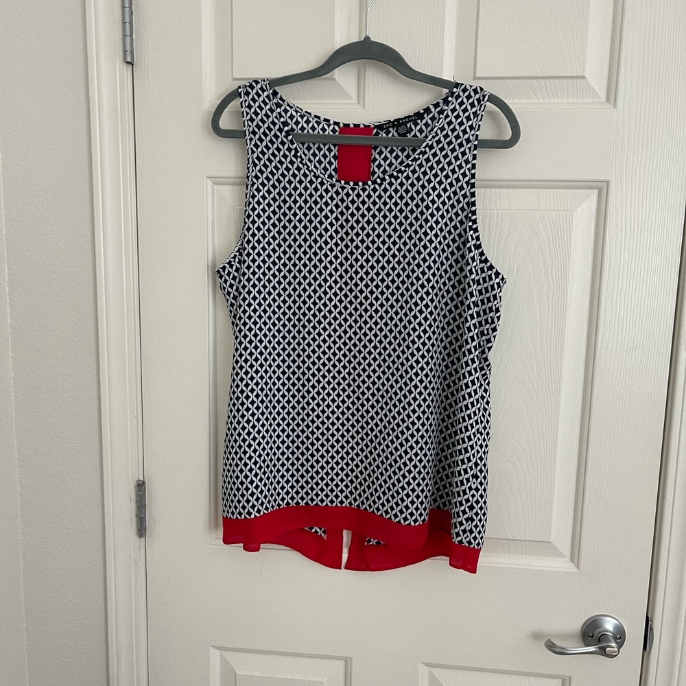 Stunning Zac & Rachel sleeveless blouse